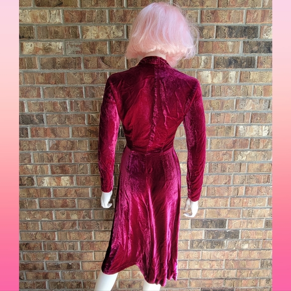 COPY - Vintage 1970's handmade long sleeve velvet magenta swing dress with squa… - Picture 6 of 8